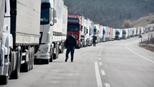 Различни забрани за камиони влизат сила в цяла Европа през