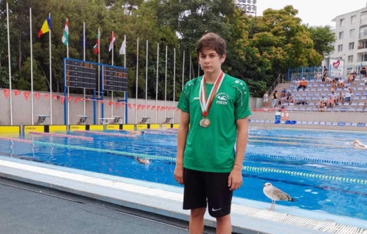 Димитър Докузов спечели купата за най добър състезател при 13 14 годишните