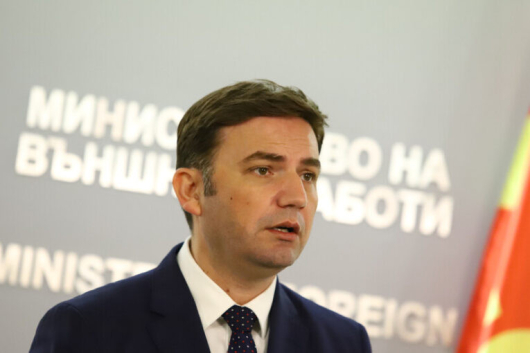 Външният министър на РС Македония Буяр Османи прехвърли отговорността за