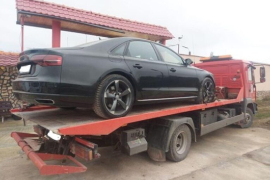 Гранични полицаи разкриха депо за скъпи крадени автомобили в Силистренско
