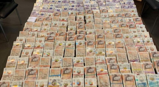 Митническите служители откриха недекларирана валута с левова равностойност 325 583