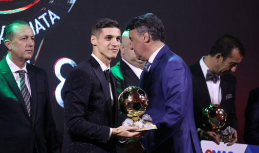Двукратният победител в анкетата за Футболист на годината Кирил Десподов