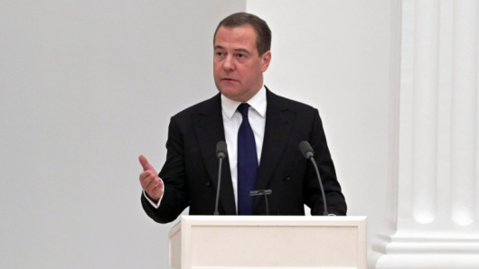 Бившият руски президент Дмитрий Медведев който се превърна в един
