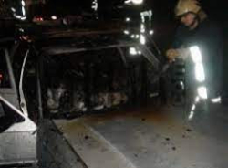 Лек автомобил Опел бе опожарен по време на празниците в