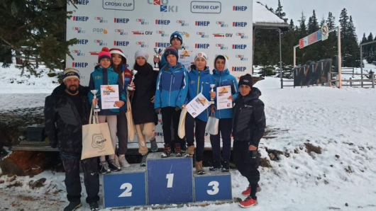 Петима от младите скиори на Ски клуб Юлен започнаха състезателния