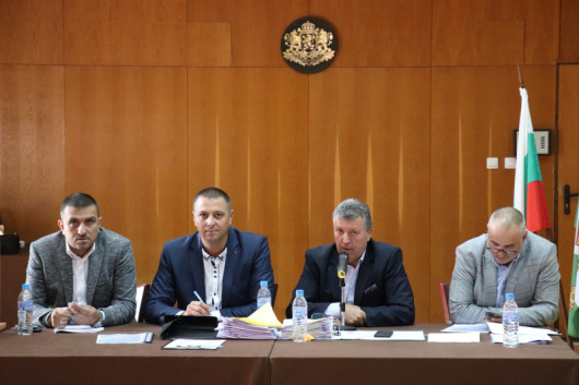 Общинският съвет на Банско гласува недоверие на своя председател Костадин
