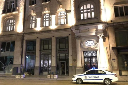 Полицията претърсва офиситенаВелико Желев. Бизнесменът езадържани се намира на мястото