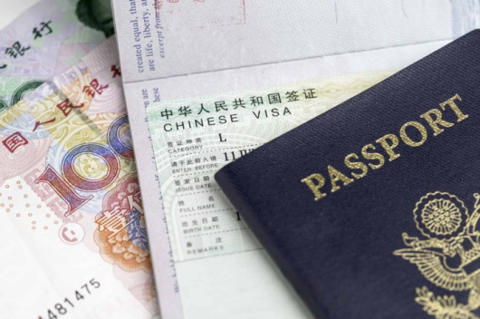 Китай възобновява от днес издаването на всички видове визи за