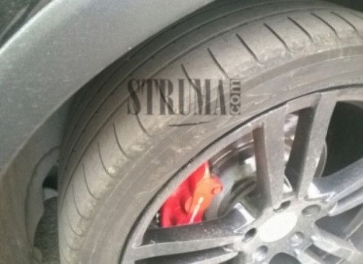 Причините за срязани гуми на лек автомобил изясняват служители от