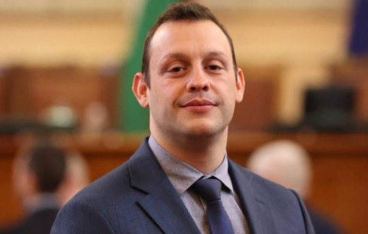 Заместник председателят на партия Български възход Георги Самандов реагира остро на