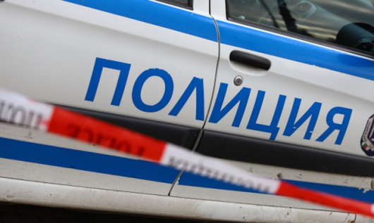 Полицията откри в Кокаляне прострелян и починал мъж и ранената