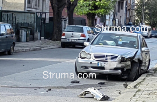 20 годишен шофьор причини катастрофа и помете четири автомобила в благоевградския