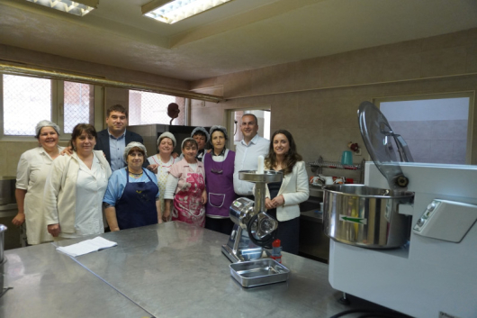 Нови готварски уреди закупени от Община Разлог бяха монтирани в