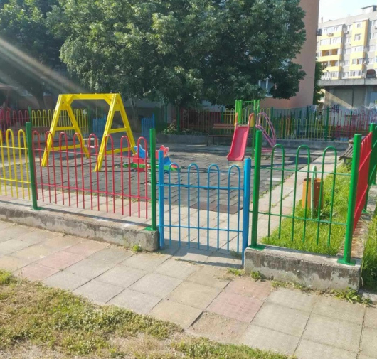 ОП Благоевград строй ремонт“ продължава с обновяването на детски площадки