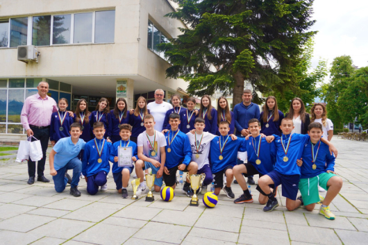 Ръководството на Община Разлог приветства отборите на Основно училище Никола