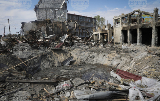 Сгради в Одеска област, унищожени от руския обстрел, 18 август 2022 г. Снимка: АП.
