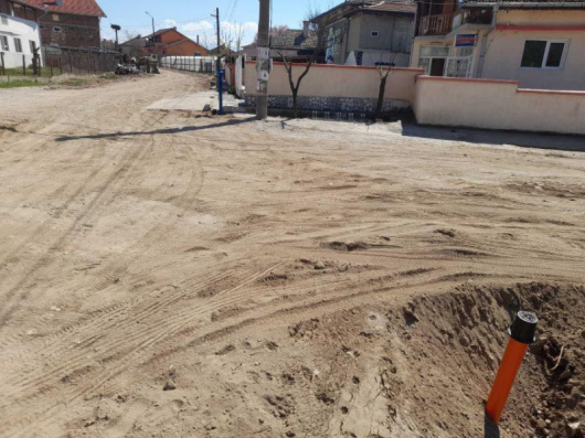 Община Петрич започна изпълнението на капиталовата си програма в селата