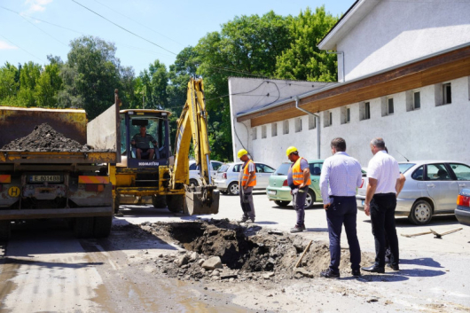 Община Разлог започна подмяна на водопроводната мрежа на улица Цар