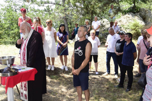 Жители и гости на село Сенокос се събраха край параклиса