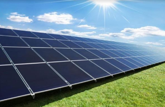 В търсенето на устойчиви енергийни решения фотоволтаичните системи се очертаха
