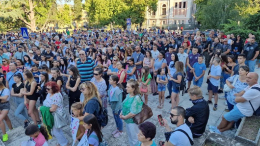 Започна вторият протестсрещу насилието пред Съдебната палата в София Стара