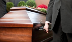 Жена погребана жива по погрешка е лежала в съзнание в