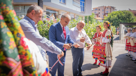 Кметът на Благоевград Илко Стоянов символично преряза лентата на новоизградения