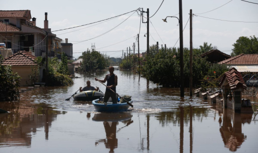 Броят на загиналите в пострадалите от наводненията региони в Средна