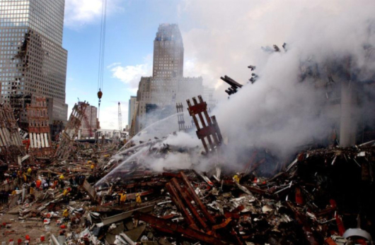 Американците отбелязват днес годишнината от атентатите от11 септември 2001 г