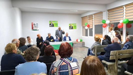 В градивна среща с избиратели в с Рилци независимият кандидат
