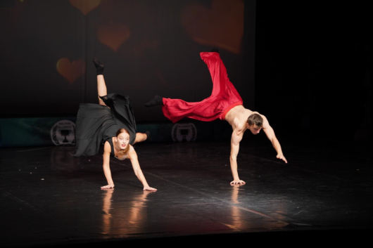 Студенти от специалност Съвременна хореография“ в Югозападния университет се върнаха