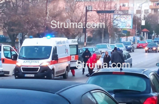 Шофьорка блъсна млада жена напешеходна пътекав благоевградския квартал Еленово Инцидентът