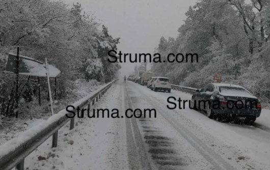 Снеговалежите в страната продължават. Жълт и оранжев код за опасна