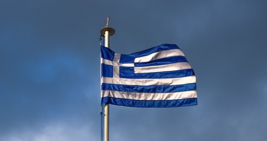 Дълбоко религиозни гърци протестират срещу проектозакона за еднополовите бракове.Той влиза