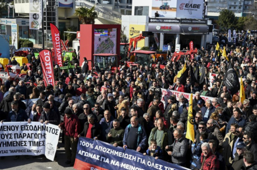 Продължават протестите на фермерите в различни части на Европа Пети ден