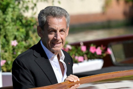 Бившият френски президент Никола Саркози беше признат днес за виновен