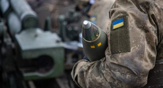 Руснаците изстрелват 10 000 снаряда на ден, украинците - само