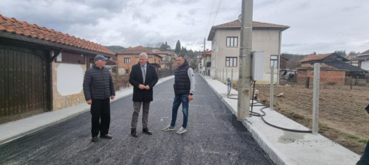 Община Разлог завърши цялостното подобряване на улица Осма в село