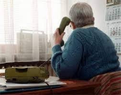 Благоевградчани попаднаха в мрежата на телефонен измамник вчера 74 годишната жена