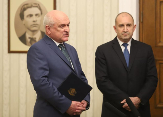 ПрезидентътРумен Радеввъзложи накандидата за служебен министър председател Димитър Главчев да предложи