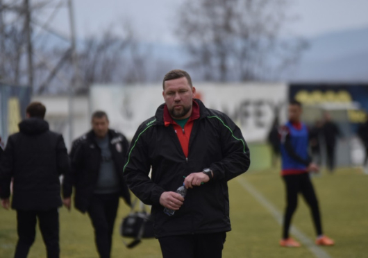 Старши треньорът наПирин Благоевград ОлександърБабичсе чувства много добре вБългарияи дори смята