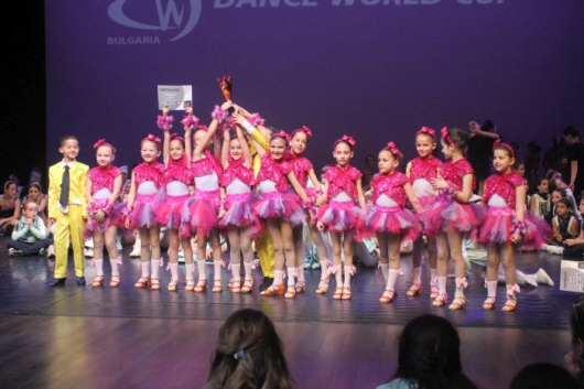 Танцово училище Art Dance Благоевгра эдще стъпи на най голямата световна танцова сцена