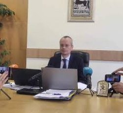 Преди минути кметът на Благоевград Методи Байкушев представи новото попълнение