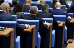 Депутатите окончателно приеха промени в Закона за бюджета и вкараха
