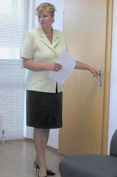 Инж. П. Иванова вчера сутринта напусна кабинета си и сградата на ДГС със заповед за уволнение