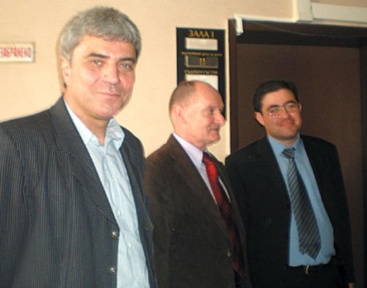 М. Стойнев, А. Сираков и М. Попов /отляво надясно/ заявиха: Присъдата е частична справедливост