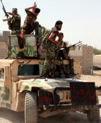 Шиитска милиция патрулира в Ирак срещу Ислямска държава. Сн.: EPA/БГНЕС