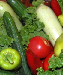 В момента гръцки и македонски зелени салати заливат пазарите у нас. Сн.: БГНЕС
