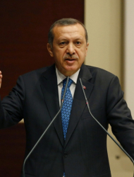 Реджеп Ердоган твърди, че всички записи са изфабрикувани от негови опоненти. Сн.: EPA/БГНЕС