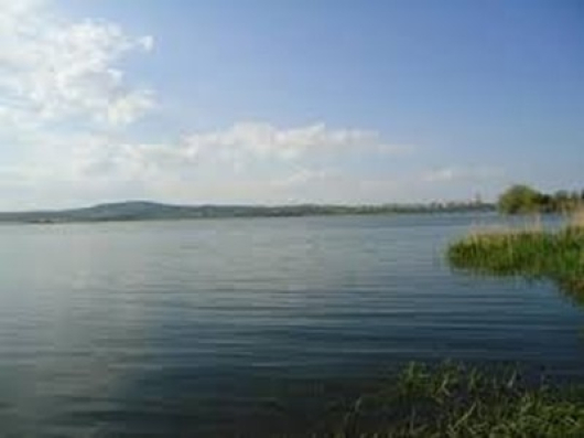 Езеро Мандра/ Снимка: Уикимапия